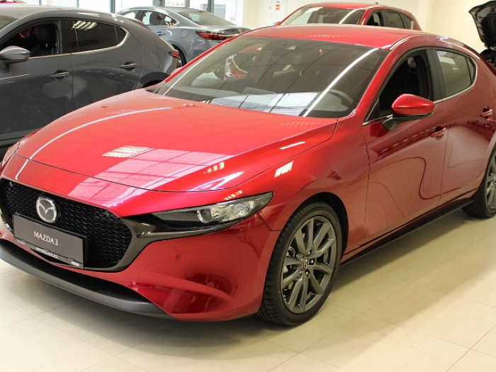 Mazda 3 Plus 2.0i 90 kW Červená
