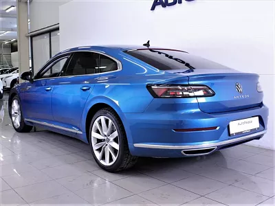 Volkswagen Arteon 2,0 TSI DSG Elegance Navi ČR 140 kW automat modrá