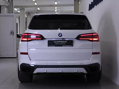 BMW X5 3,0 40i xDrive ACC M-paket ČR 245 kW automat bílá