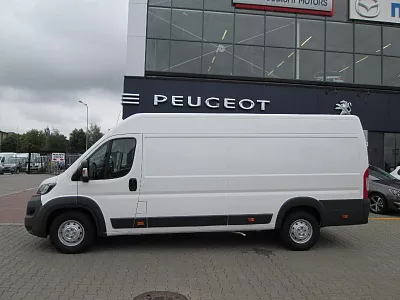 Peugeot BOXER FURGON 4350 L4H2 BlueHDi 140 S&S MAN6 2,2BLUEHDI 140K MAN 103 kW Nemetalický lak - Bílá ICY