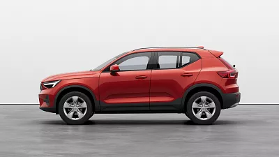 Volvo XC40 T2 FWD CORE T2 95 kW automat Ember Red Metallic
