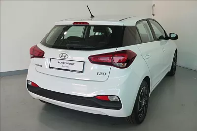 Hyundai i20 1,3 55kW Start 1.MAJITEL 55 kW bílá