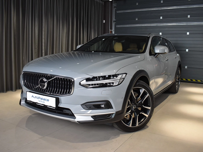 Volvo V90 Cross Country Ultimate B4 AWD 145 kW automat Vapour Grey