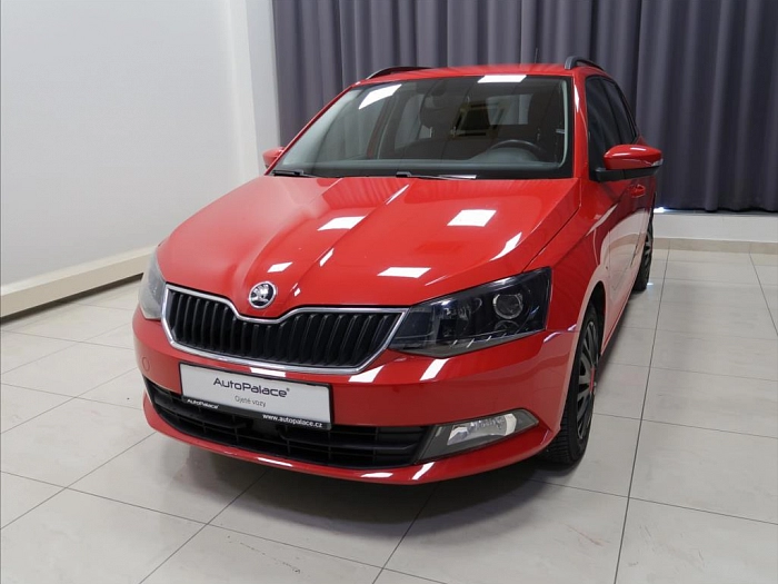 Škoda Fabia 1,2 TSI 66kW Style ČR 66 kW červená